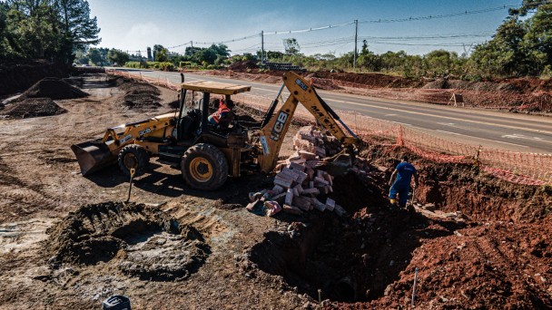 Construção de rotatória na RSC 453 em Lajeado   Edivan Rosa