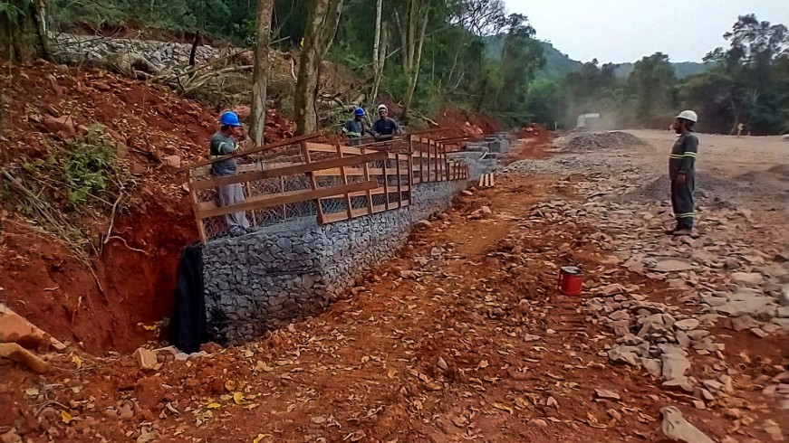 Previsão é de que a reconstrução do trecho da ERS-129 esteja concluído até as primeiras semanas de outubro