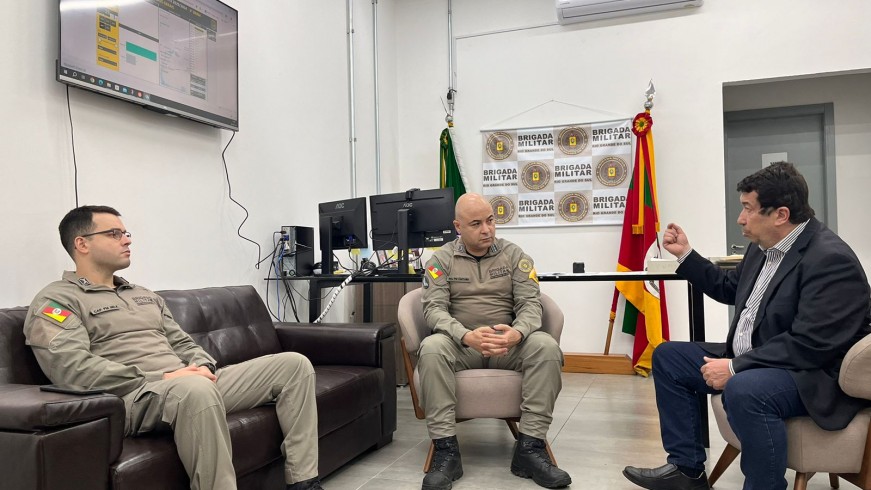 Diretor-presidente da EGR, Luís Fernando Vanacôr, em reunião com o 3º BRBM, nesta quinta-feira